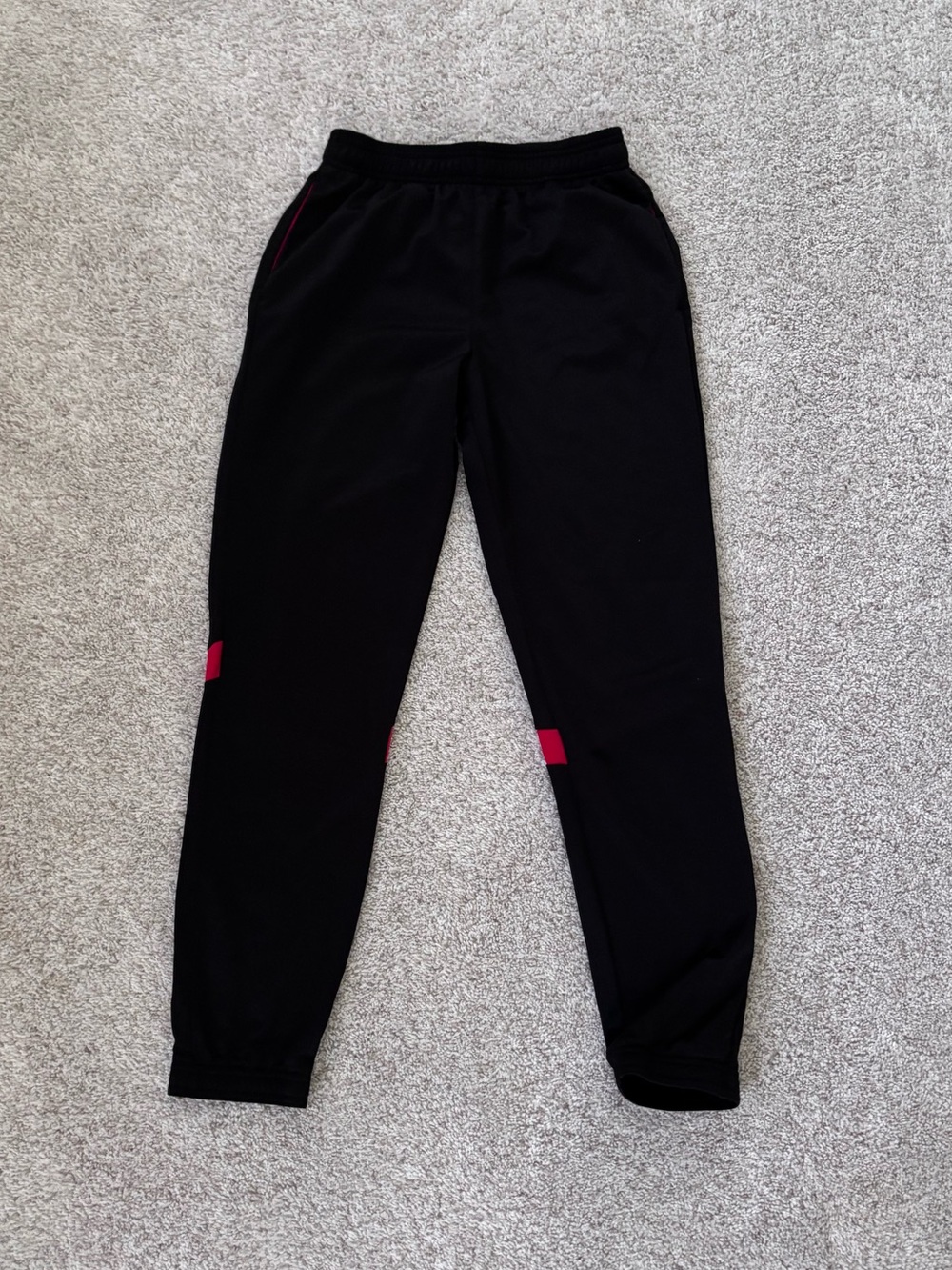 Tracksuit - Picture 5 of 7